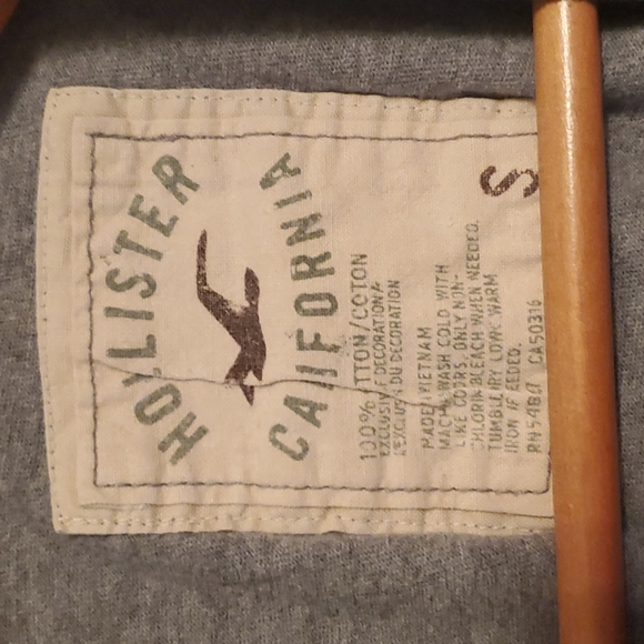 Hollister Tee - Picture 3 of 3